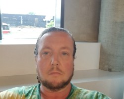Looking to play with a couple or single female