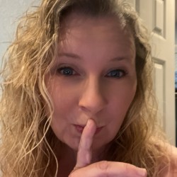 Sarasota swinger hotwife & cuckold profile – spadewife on Rocktie