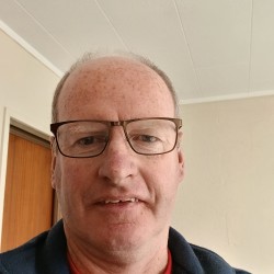 New Plymouth swinger hotwife & cuckold profile – Kiwiguy on Rocktie