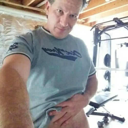  swinger hotwife & cuckold profile – Zbrock99 on Rocktie