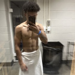 Chicago swinger hotwife & cuckold profile – Isaiahortega on Rocktie