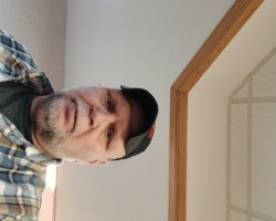 Looking for naughty couples and women