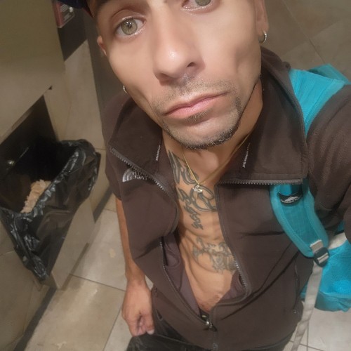 DFW swinger hotwife & cuckold profile – mrphresh on Rocktie
