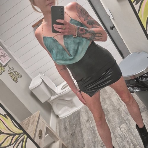 Lucy22: Swingers Hotwife Cuckold