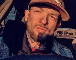 - CaptainHook98 Photo