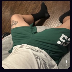 Los Angeles swinger hotwife & cuckold profile – Moanpapi on Rocktie