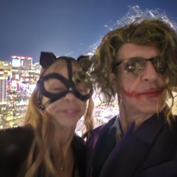 Toronto swinger hotwife & cuckold profile – Delicious.cpl on Rocktie