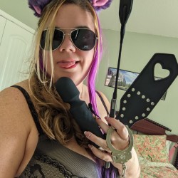 DFW swinger hotwife & cuckold profile – FoxyAvaMarie on Rocktie