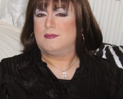 Mature crossdresser seeks daytime daddy that can host