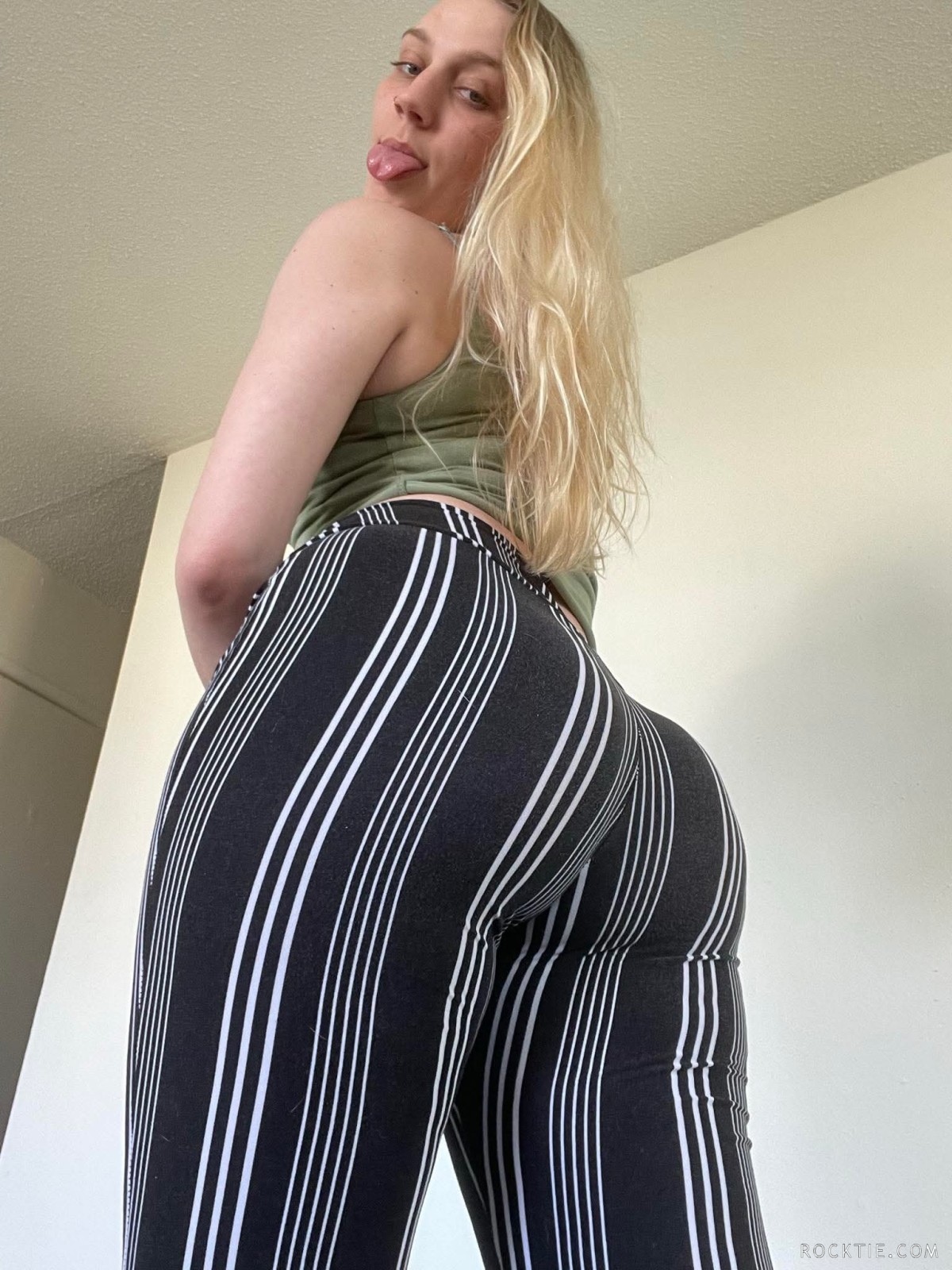 Let have a fun tn guys, hit me up guys im available for you