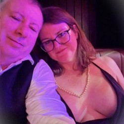 Bowling Green swinger hotwife & cuckold profile – DaleLaura on Rocktie
