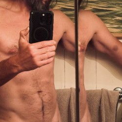 San Diego swinger hotwife & cuckold profile – Jerbear on Rocktie