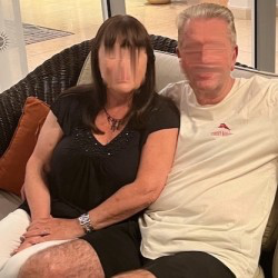 Asheville swinger hotwife & cuckold profile – LisaRoy69 on Rocktie