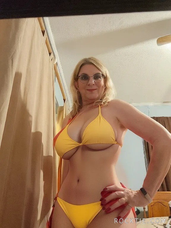 Swingers Hotwife Cuckold Dayton - Krissy4blkcock