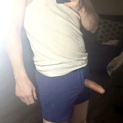 Phoenix-Mesa swinger hotwife & cuckold profile – Papichulo602 on Rocktie