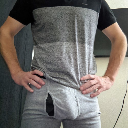 Overland Park swinger hotwife & cuckold profile – bluefishstud on Rocktie