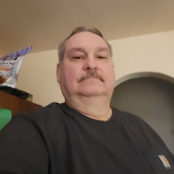 Joliet swinger hotwife & cuckold profile – Biglebowski69 on Rocktie