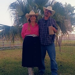 Swingingbluff: Swingers Hotwife Cuckold