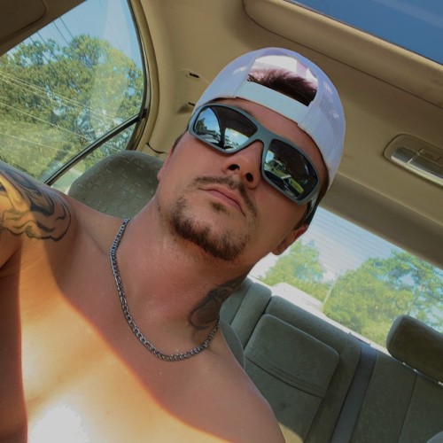 Chattanooga swinger hotwife & cuckold profile – TheFreaksNasty2 on Rocktie