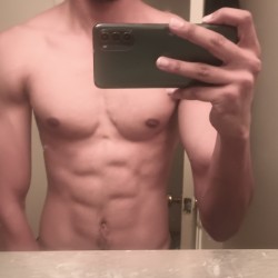 DFW swinger hotwife & cuckold profile – YoungBull96 on Rocktie