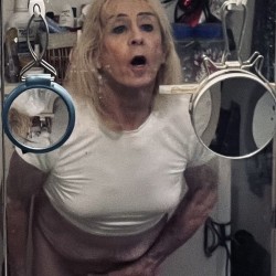 San Diego swinger hotwife & cuckold profile – Yummy_Bummy_Gurl on Rocktie