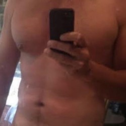 Philadelphia swinger hotwife & cuckold profile – Skilled on Rocktie