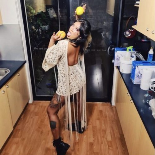 Swanny: Swingers Hotwife Cuckold